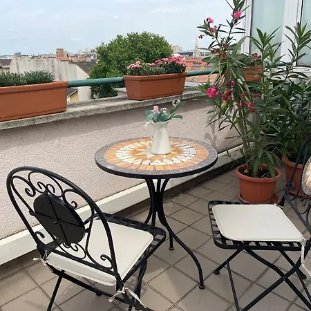 Boulevard Panzio - Self Check-in