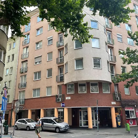 Boulevard Panzio - Self Check-in 3*