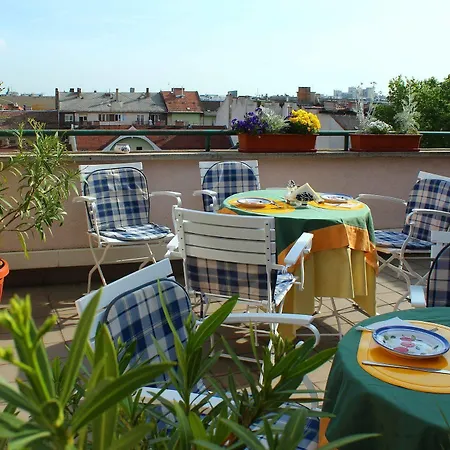 Guest house Boulevard Panzio - Self Check-in Budapest