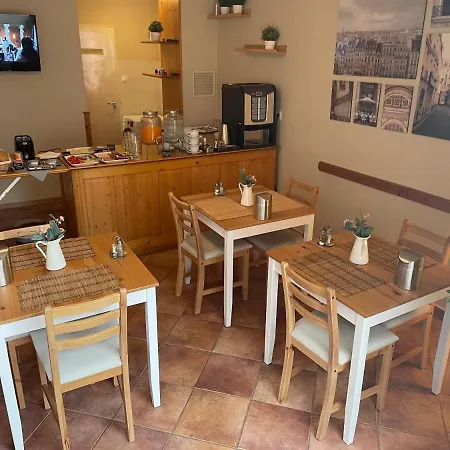 Boulevard Panzio - Self Check-in 3* Boedapest