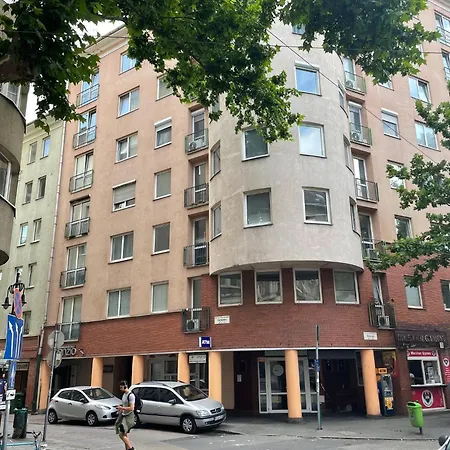 Boulevard Panzio - Self Check-in 3*